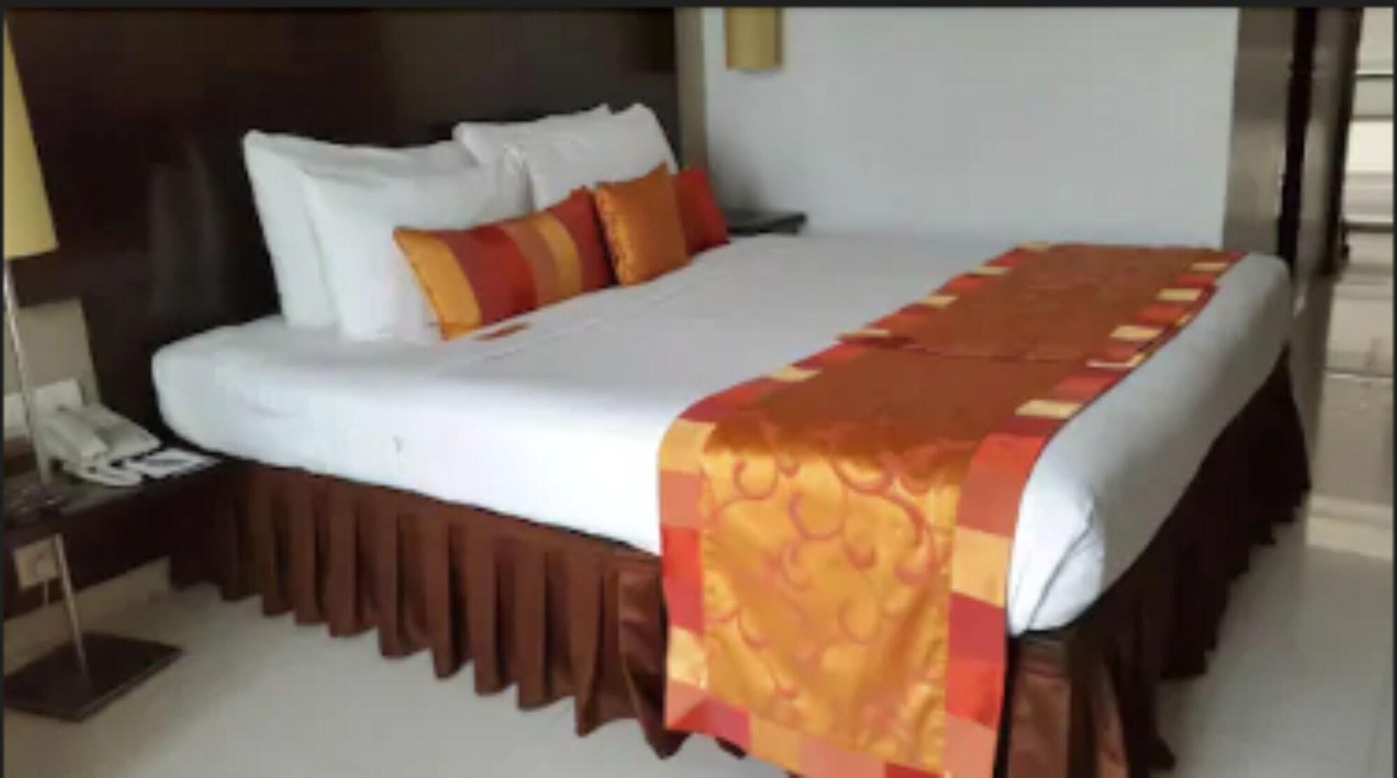 The Regenza By Tunga Hotell Navi Mumbai Exteriör bild
