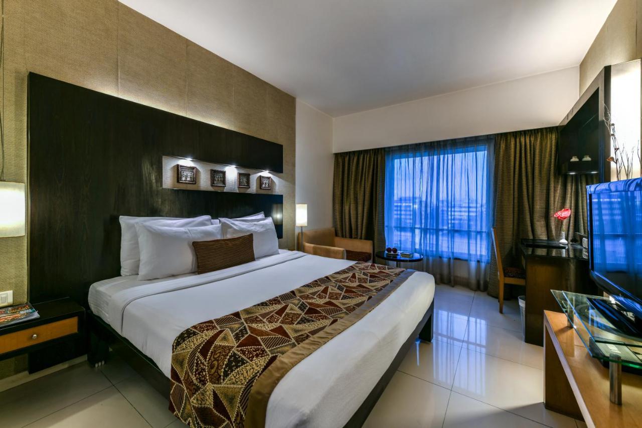 The Regenza By Tunga Hotell Navi Mumbai Exteriör bild