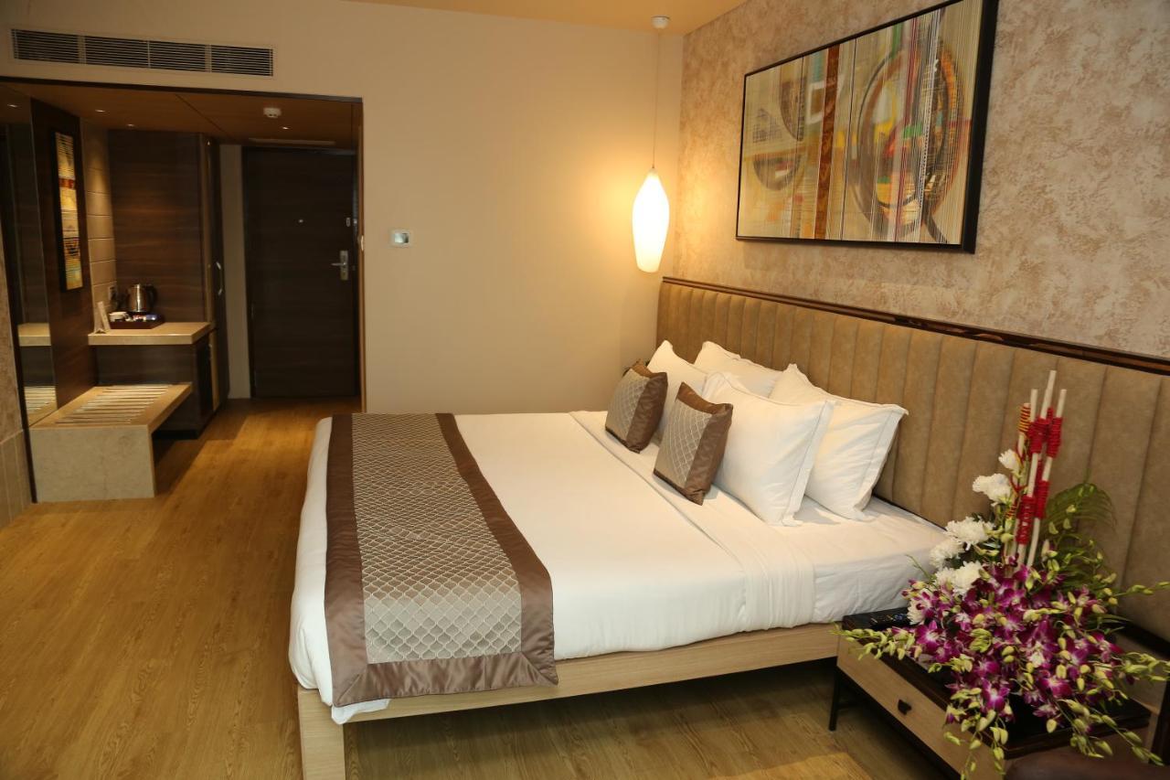 The Regenza By Tunga Hotell Navi Mumbai Exteriör bild