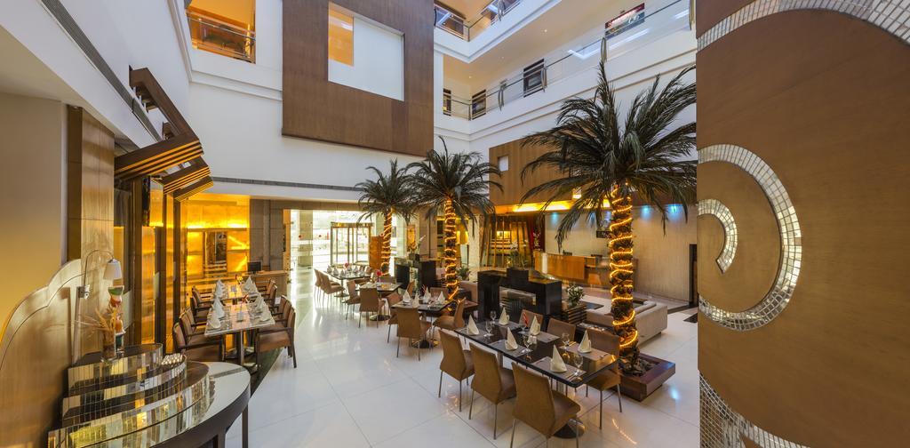 The Regenza By Tunga Hotell Navi Mumbai Exteriör bild