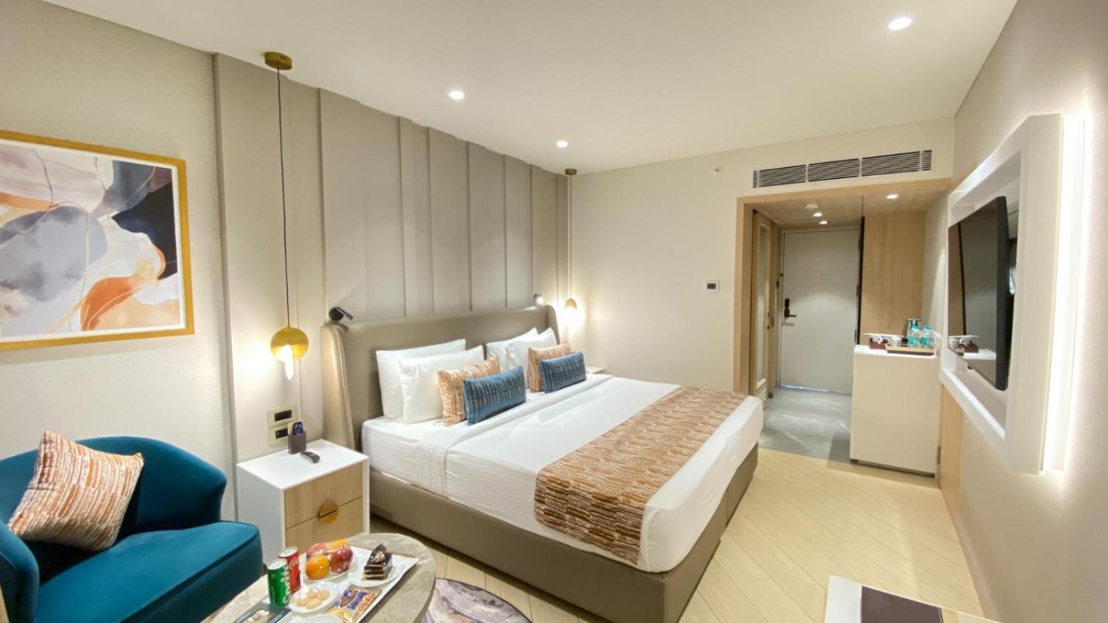 The Regenza By Tunga Hotell Navi Mumbai Exteriör bild